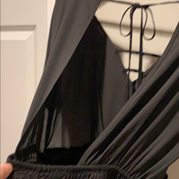 Black Romper with skirt (L) - Picture 6 of 11